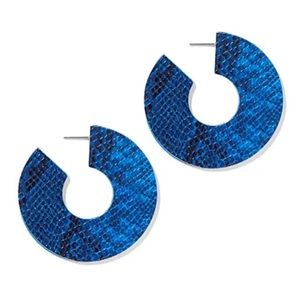 ✨Blue Embossed Hoop Earring